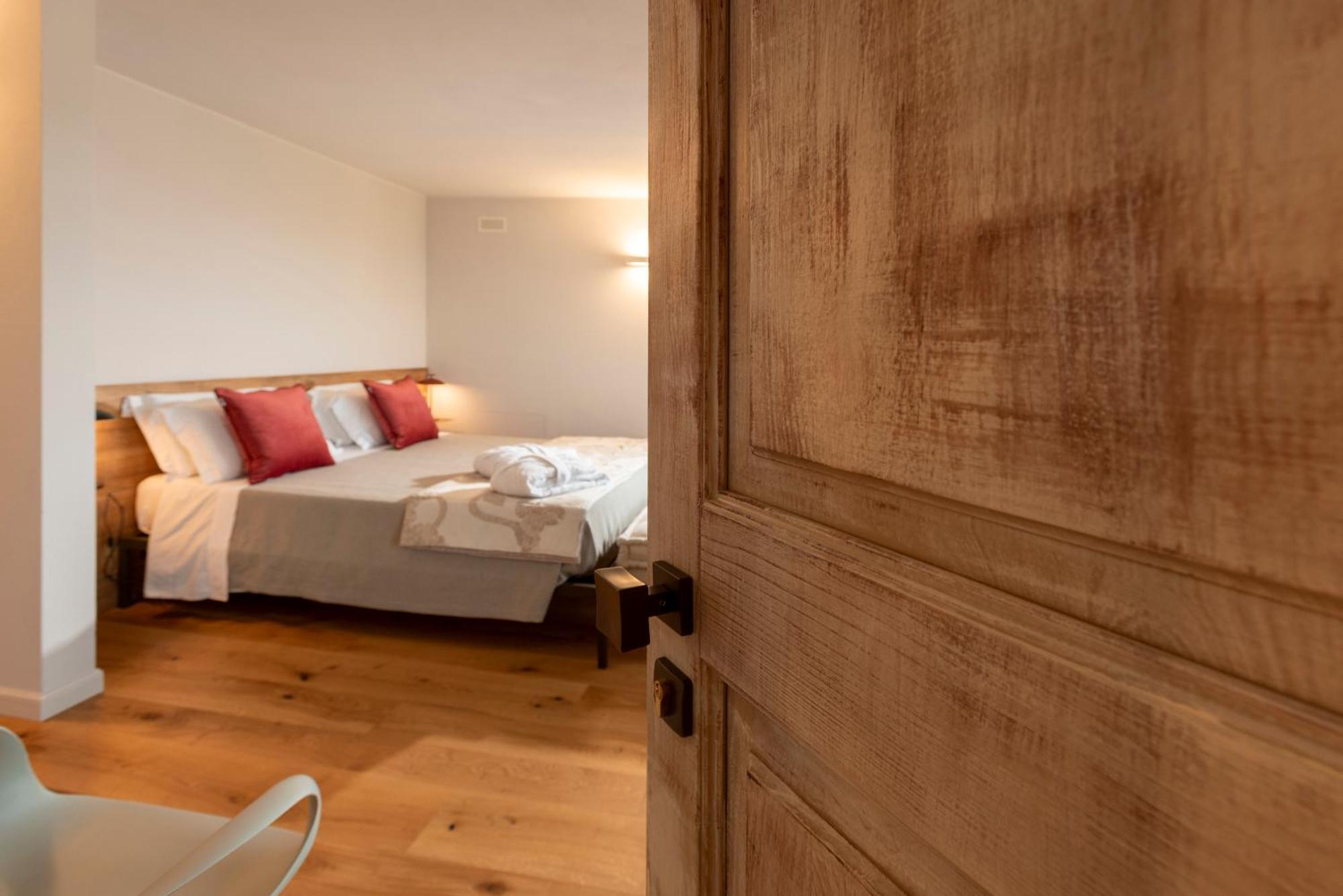 Bed and Breakfast Antica Dimora Dosio La Morra Exterior foto